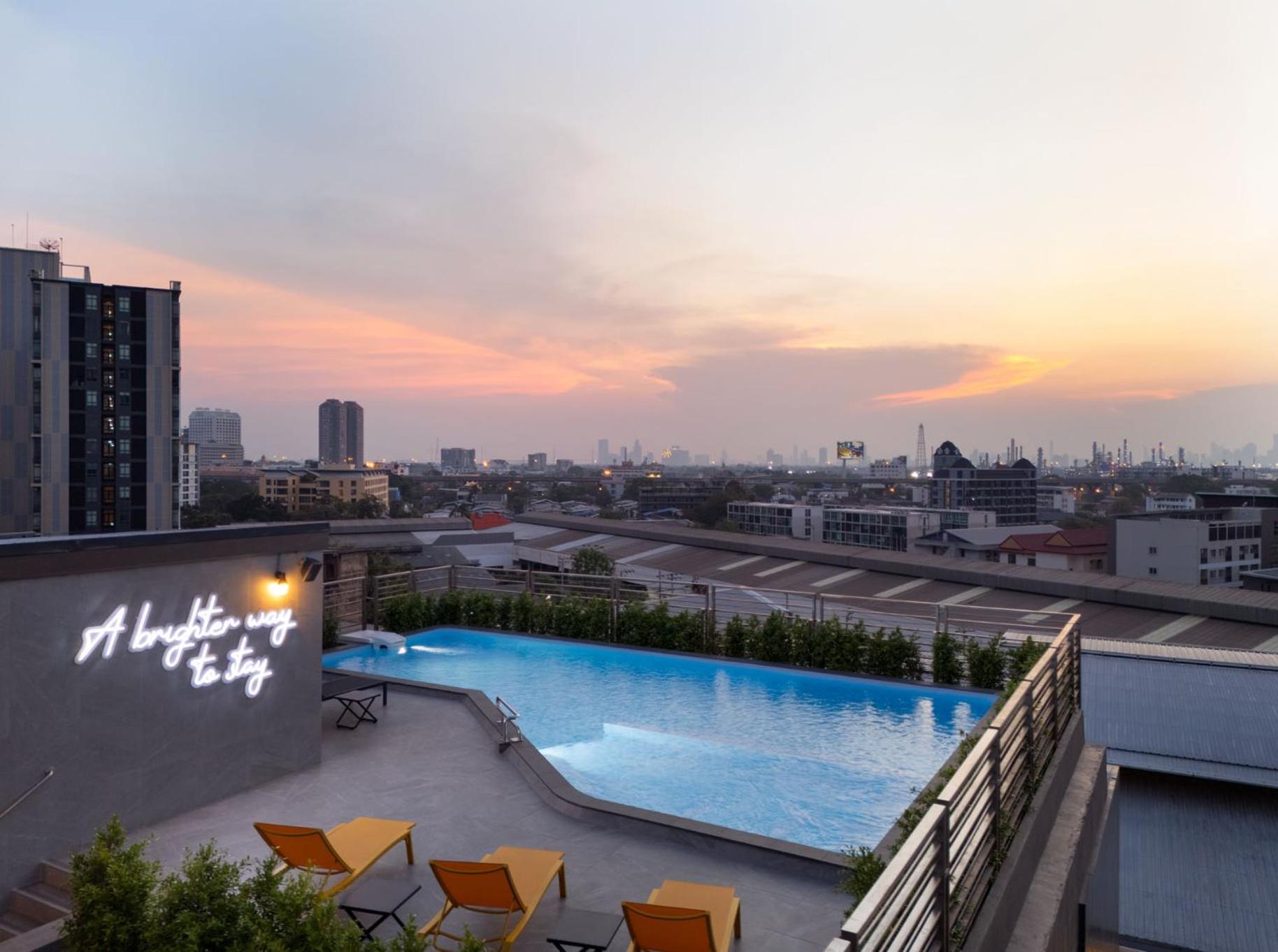 Lumen Bangkok Udomsuk Station Hotel Luaran gambar